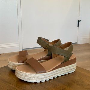 Sorel Women's Cameron Flatform Sandals